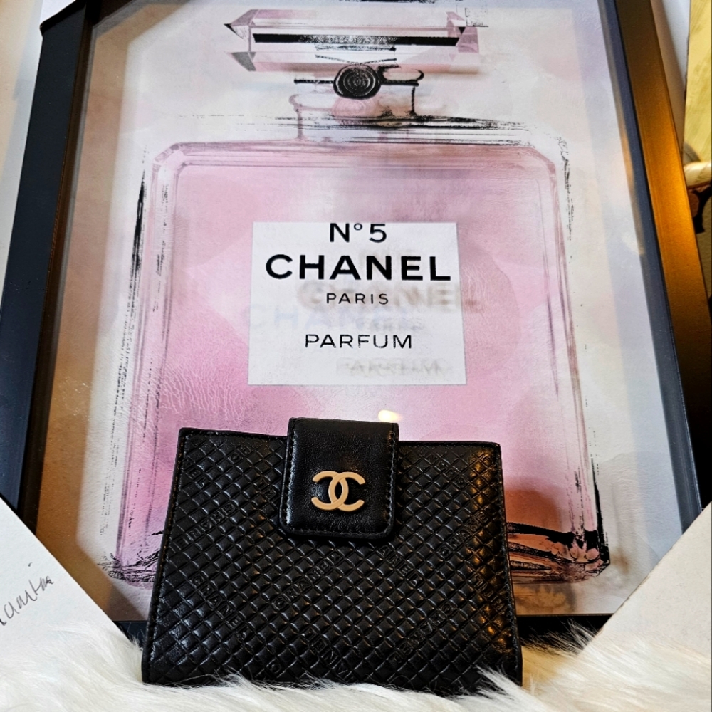 CHANEL CC LOGO BLACK LAMBSKIN BIFOLD WALLET N0978